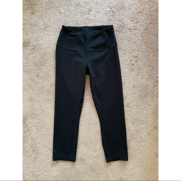 Yogalicious Pants - Yoga Capri Pants